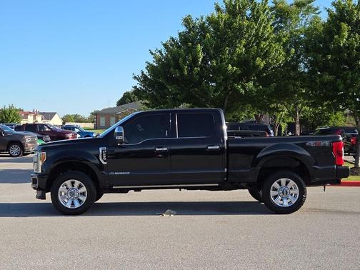 Black Metallic 2019 Ford F-250 Platinum