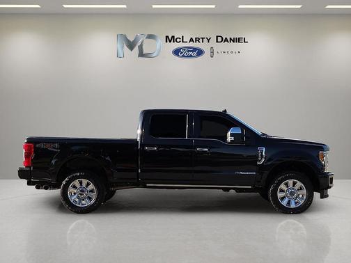 Black Metallic 2019 Ford F-250 Platinum