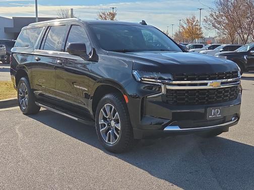 2024 Chevrolet Suburban LS