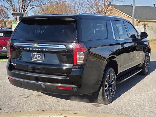 2024 Chevrolet Suburban LS