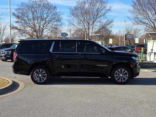 2024 Chevrolet Suburban LS