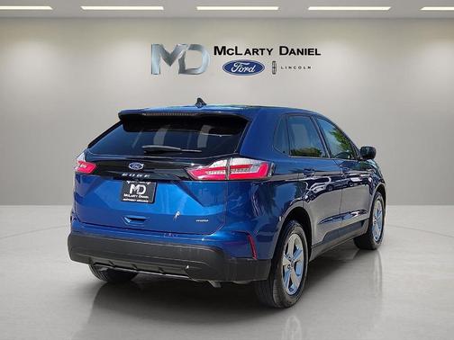 Blue Metallic 2024 Ford Edge SE