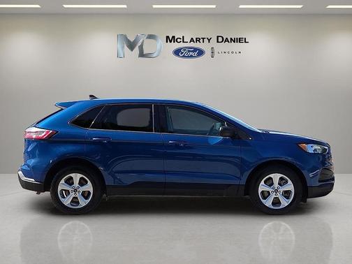 Blue Metallic 2024 Ford Edge SE