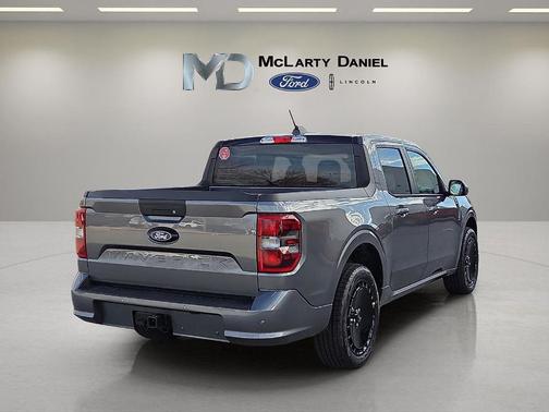 Gray Metallic 2026 Ford Maverick Lobo Standard