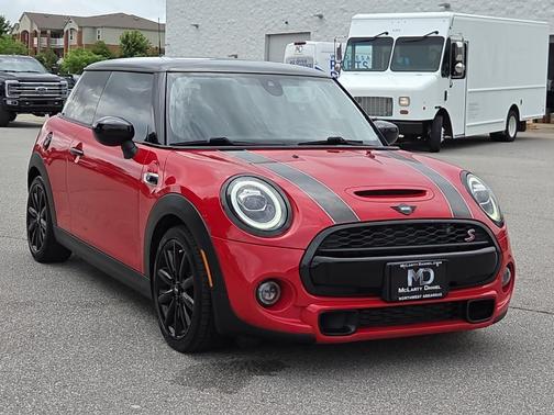 Chili Pepper Red 2020 MINI Hardtop Cooper S