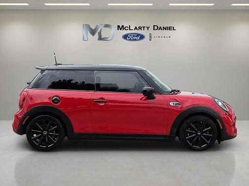 Chili Pepper Red 2020 MINI Hardtop Cooper S