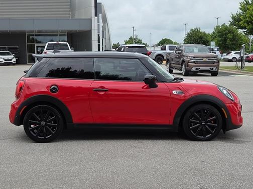 Chili Pepper Red 2020 MINI Hardtop Cooper S
