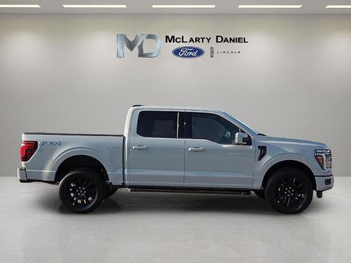 Avalanche 2026 Ford F-150 Lariat