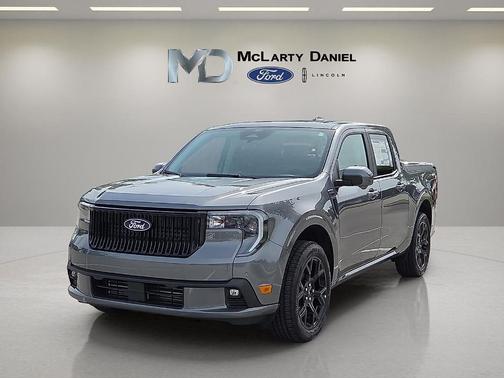 Carbonized Gray Metallic 2026 Ford Maverick Lobo High