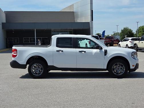 Oxford White 2026 Ford Maverick XLT