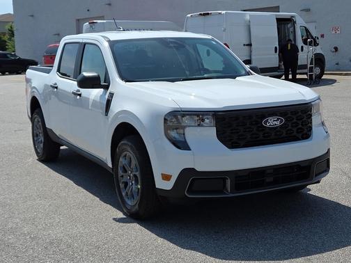 Oxford White 2026 Ford Maverick XLT
