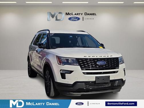 White Platinum Tri-Coat Metallic 2019 Ford Explorer sport