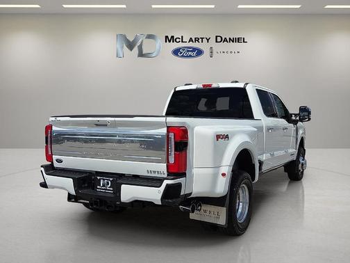 2025 Ford F-350 Platinum