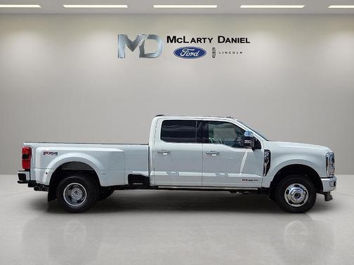 2025 Ford F-350 Platinum