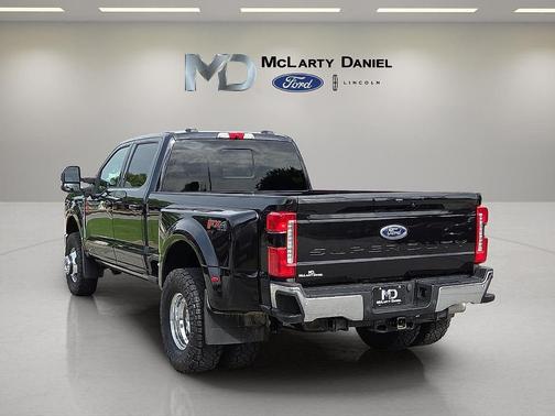 2024 Ford F-350 Lariat Super Duty