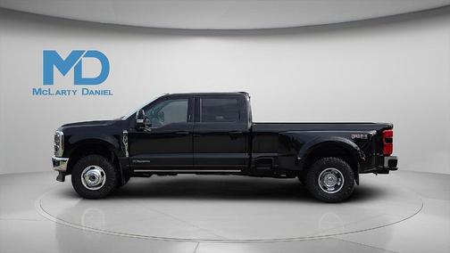 2024 Ford F-350 Lariat Super Duty