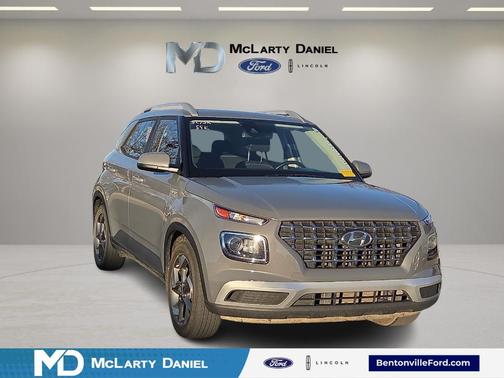 2022 Hyundai VENUE SEL