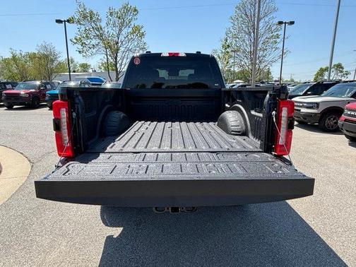 2025 Ford F-350 Lariat Super Duty