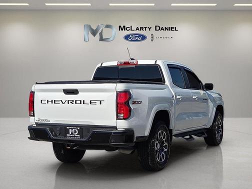 Summit White 2024 Chevrolet Colorado Z71