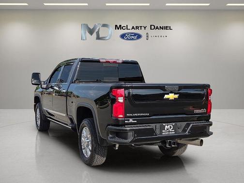 Black 2024 Chevrolet Silverado 2500 High Country