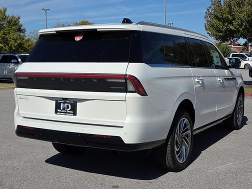 2025 Lincoln Navigator L Reserve