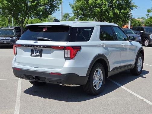 White Metallic 2026 Ford Explorer Active