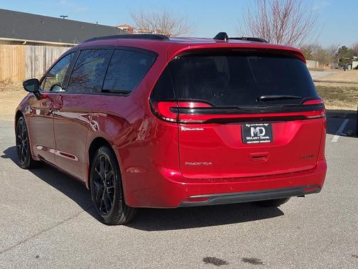 2025 Chrysler Pacifica Limited