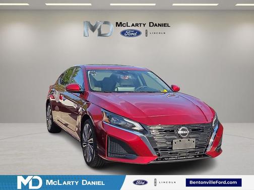 Scarlet Ember 2023 Nissan Altima 2.5 SL