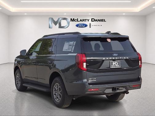 Blue Metallic 2026 Ford Expedition Active