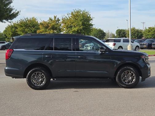 Blue Metallic 2026 Ford Expedition Active