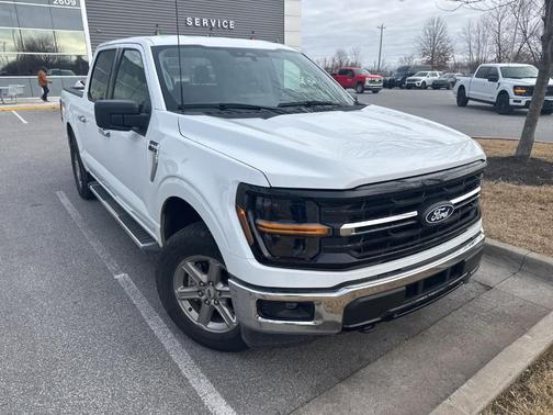 Oxford White 2025 Ford F-150 XLT Truck
