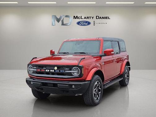 Hot Pepper Red Metallic Tinted Clearcoat 2023 Ford Bronco Outer Banks