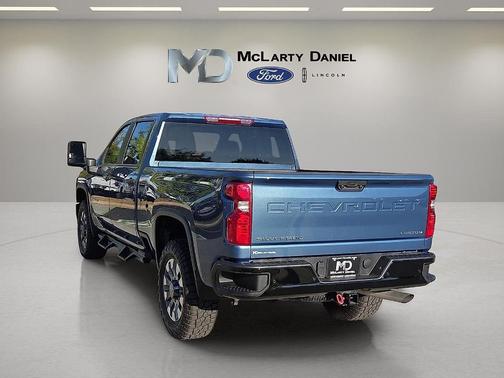 2025 Chevrolet Silverado 2500 Custom