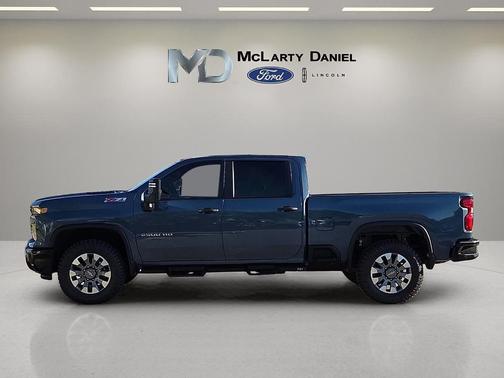 2025 Chevrolet Silverado 2500 Custom