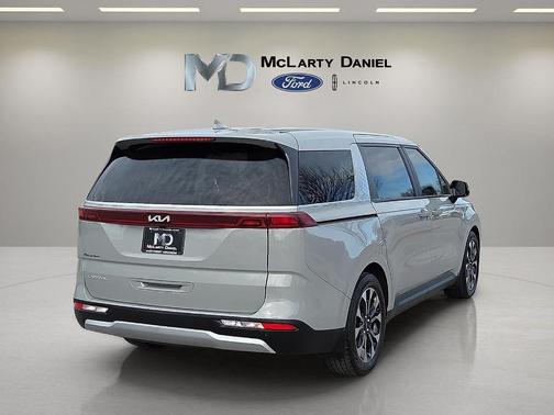 2023 Kia Carnival EX
