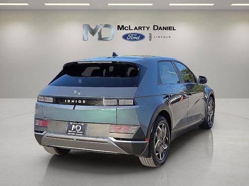 2023 Hyundai IONIQ 5 SE
