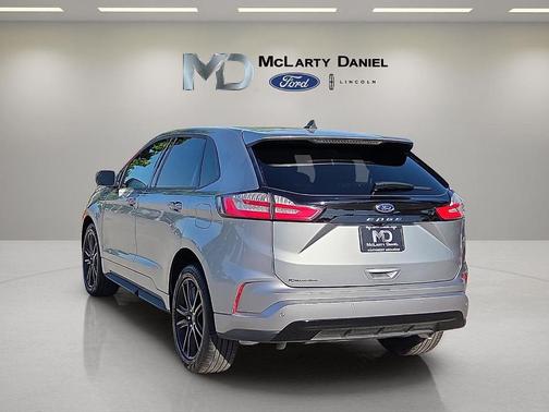 Silver Metallic 2024 Ford Edge ST Line