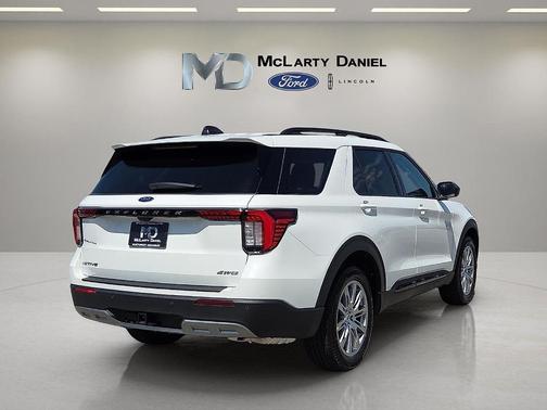 Star White 2026 Ford Explorer Active