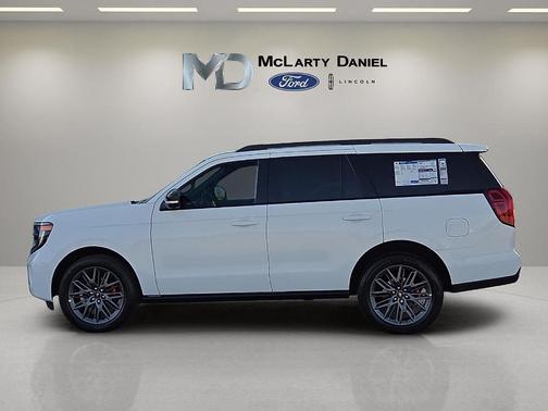Oxford White 2025 Ford Expedition Platinum