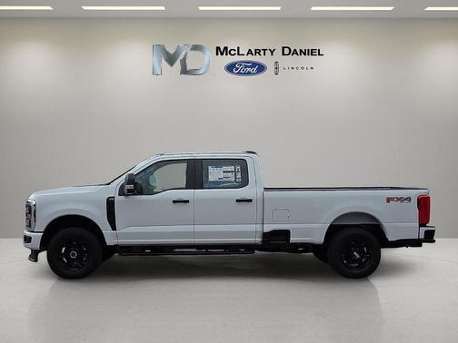 Oxford White 2026 Ford F-250 XL
