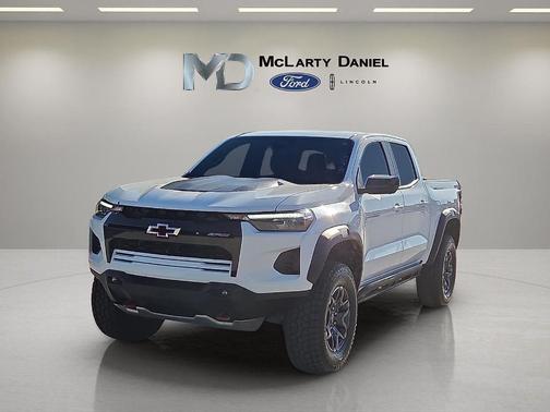 Summit White 2024 Chevrolet Colorado ZR2