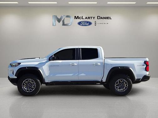 Summit White 2024 Chevrolet Colorado ZR2