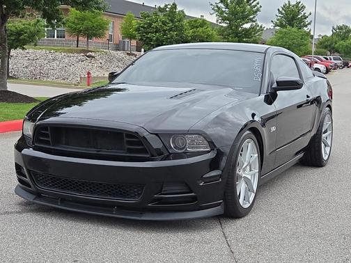 Black 2013 Ford Mustang GT Premium