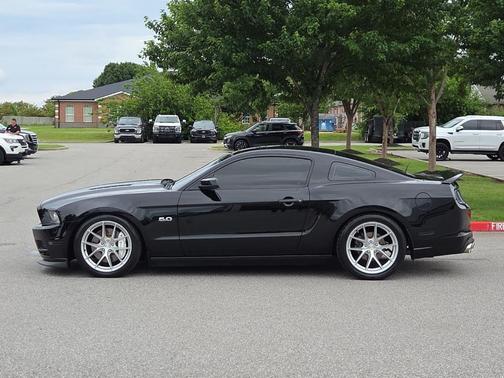 Black 2013 Ford Mustang GT Premium