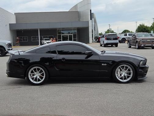 Black 2013 Ford Mustang GT Premium