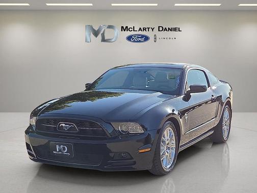 Black 2013 Ford Mustang V6 Premium
