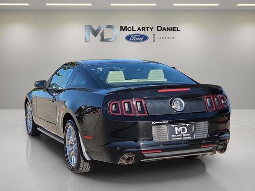 Black 2013 Ford Mustang V6 Premium