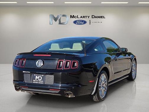 Black 2013 Ford Mustang V6 Premium