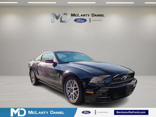 Black 2013 Ford Mustang V6 Premium