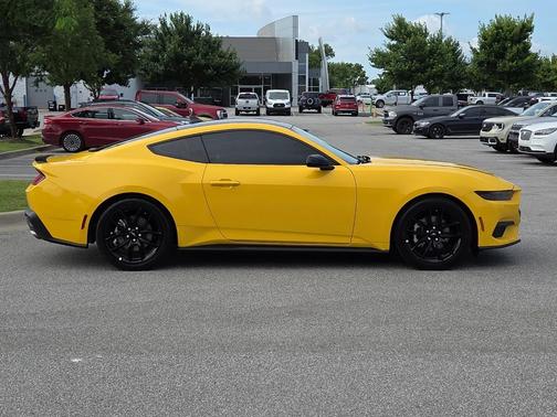 2024 Ford Mustang EcoBoost